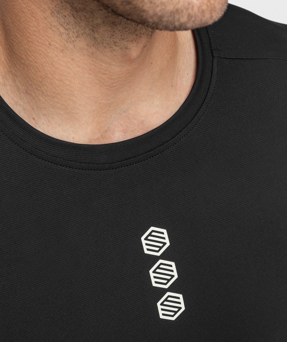 4334-locust-technisches-gravel-t-shirt-radsport-herren-1.jpg