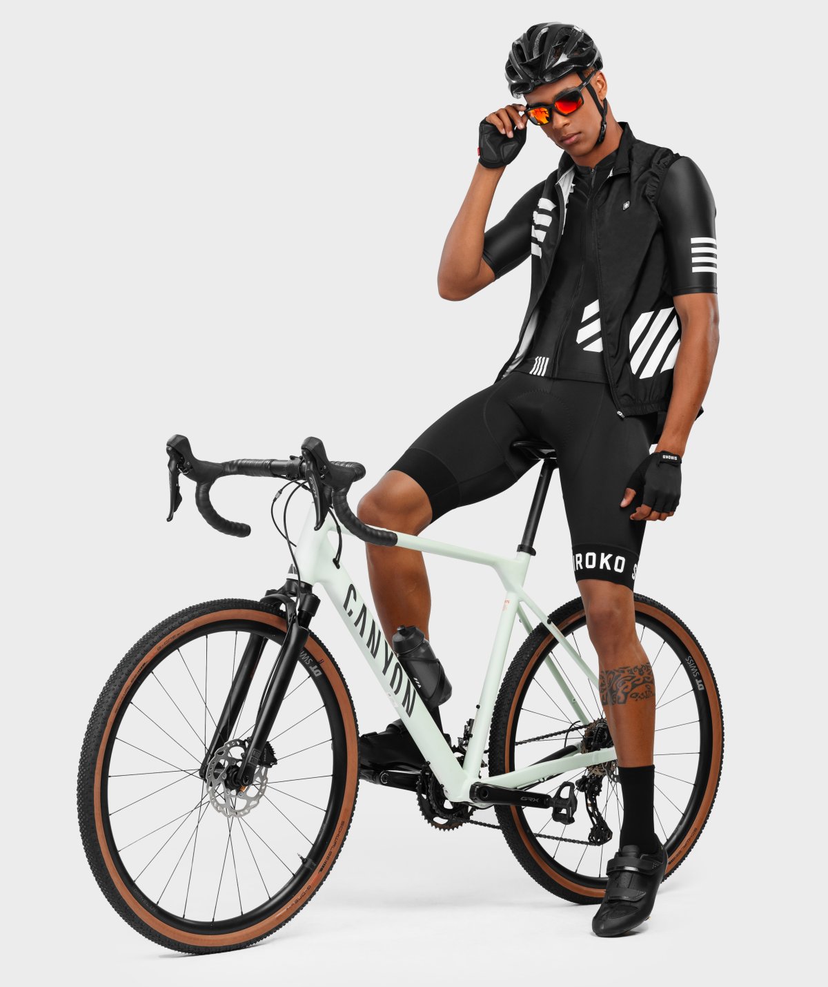 470-radtrikot-siroko-m2-blackout-1.jpg